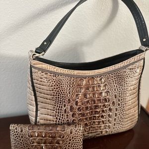 Brahmin set, Hardly USE, but still in the nice condition, selling as is